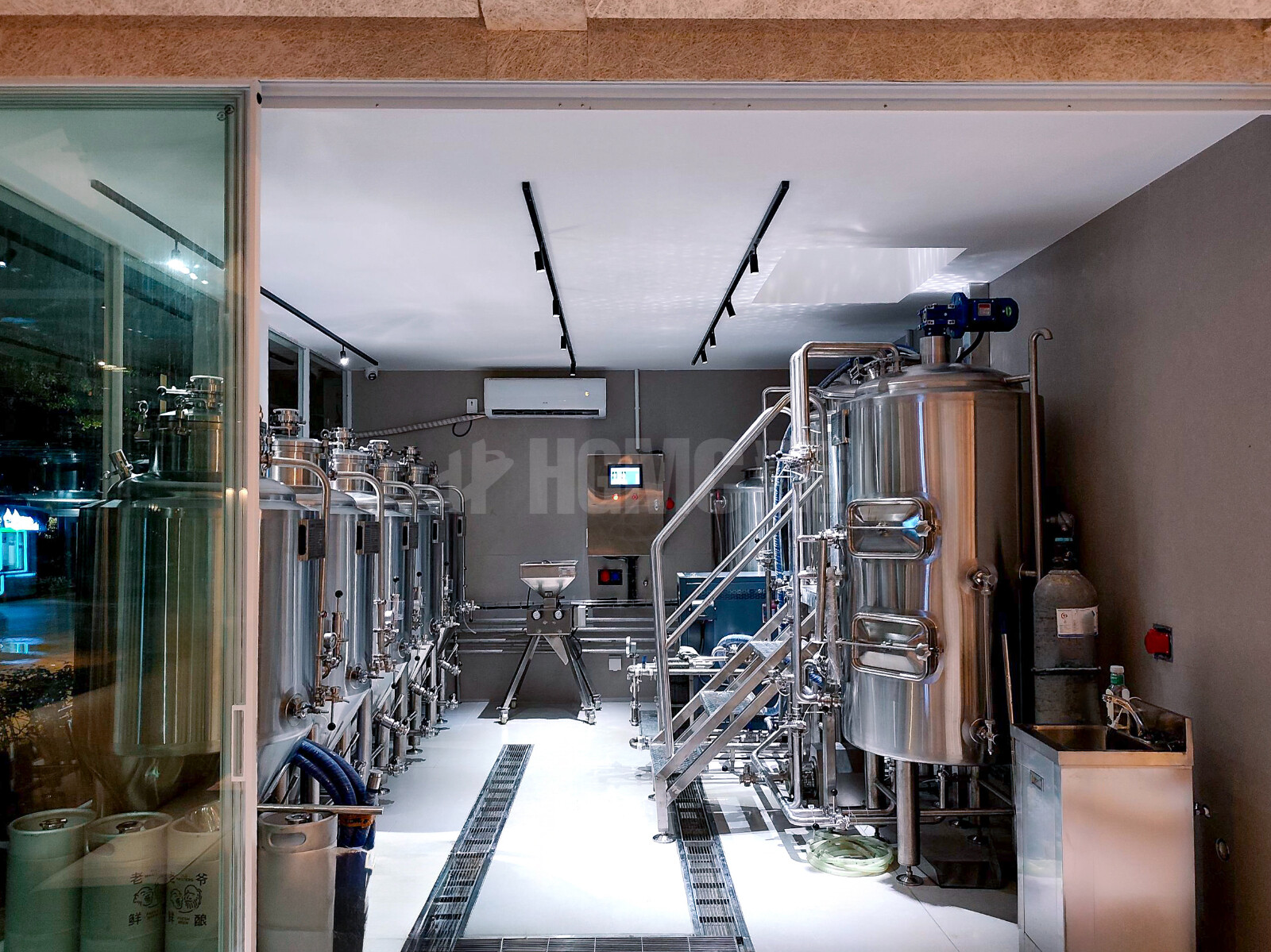 山东汇冠工程装备：大型啤酒厂整厂设备承建，